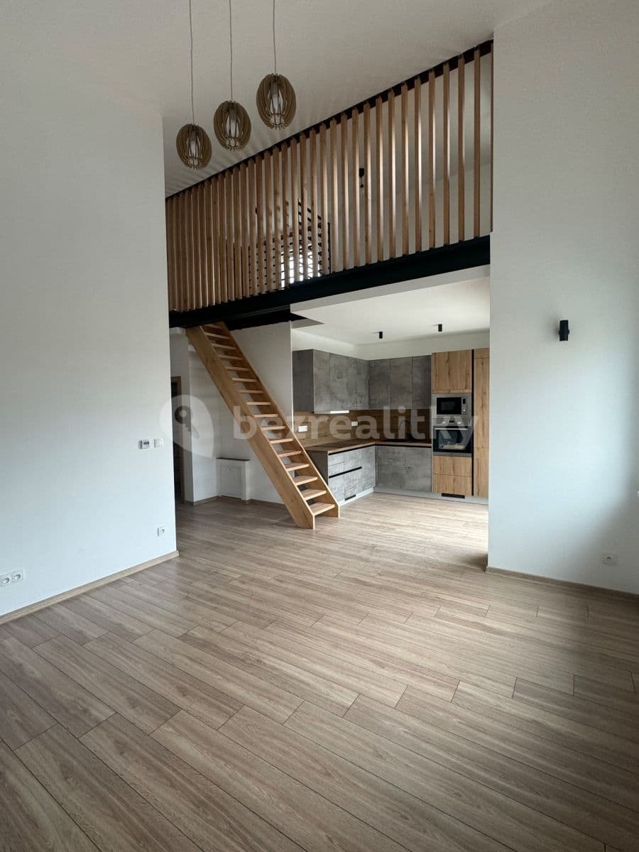 Pronájem bytu 3+kk 70 m², Syrovice, Jihomoravský kraj Pronájem bytu 3+kk 70 m², Syrovice, Jihomoravský kraj