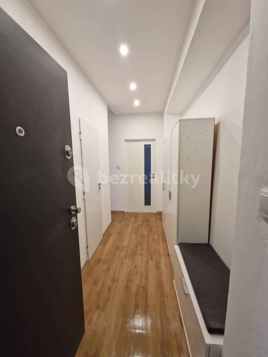 Pronájem bytu 2+1 50 m², U Lomů, Plzeň, Plzeňský kraj Pronájem bytu 2+1 50 m², U Lomů, Plzeň, Plzeňský kraj