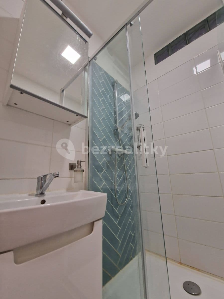 Pronájem bytu 2+1 50 m², U Lomů, Plzeň, Plzeňský kraj Pronájem bytu 2+1 50 m², U Lomů, Plzeň, Plzeňský kraj