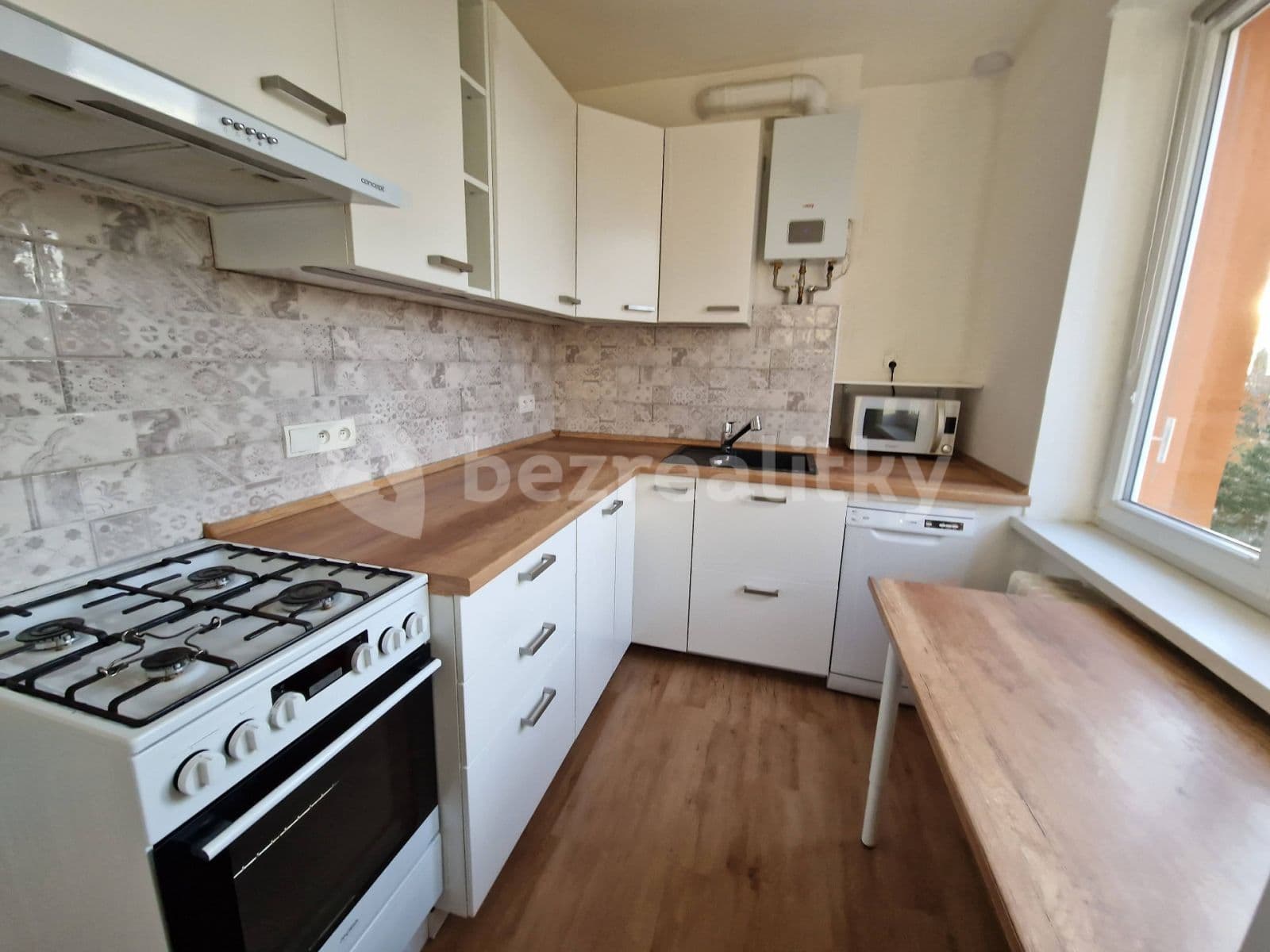 Pronájem bytu 2+1 50 m², U Lomů, Plzeň, Plzeňský kraj Pronájem bytu 2+1 50 m², U Lomů, Plzeň, Plzeňský kraj