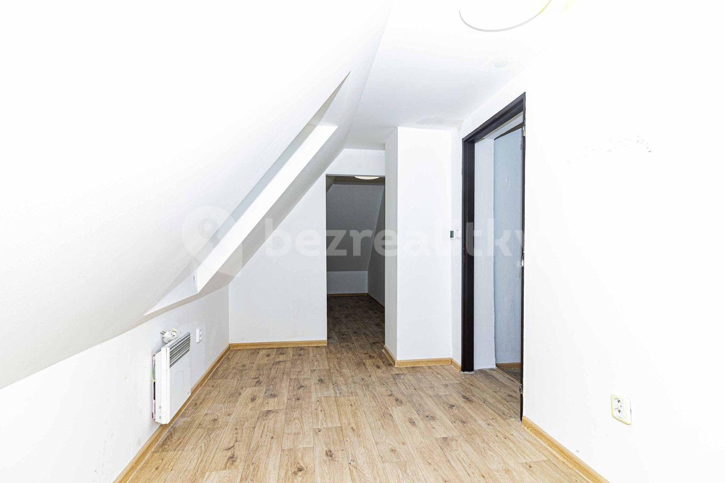 Prodej bytu 3+1 49 m², Dušníky, Ústecký kraj
