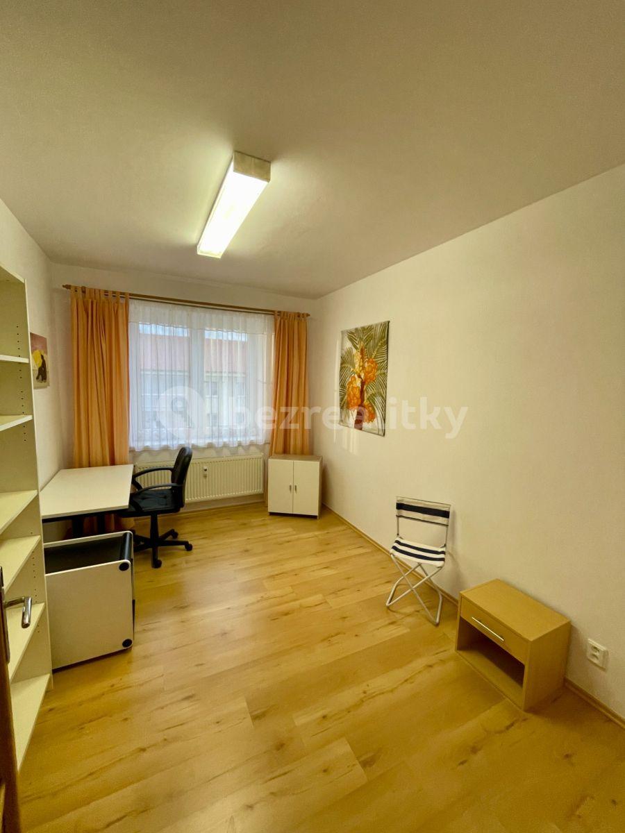 Pronájem bytu 3+kk 60 m², Na Stráni, Holýšov, Plzeňský kraj