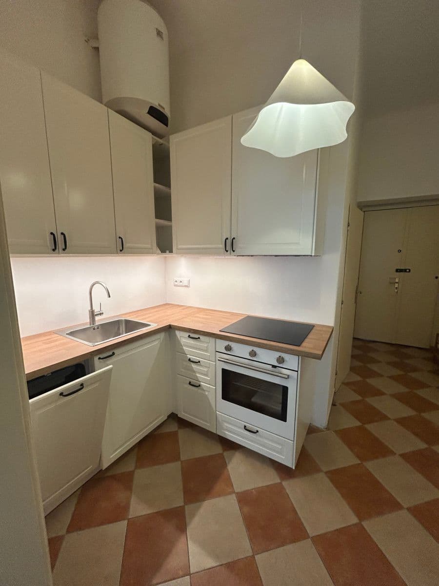 Pronájem bytu 2+kk 55 m², Bubenská, Praha, Praha Pronájem bytu 2+kk 55 m², Bubenská, Praha, Praha