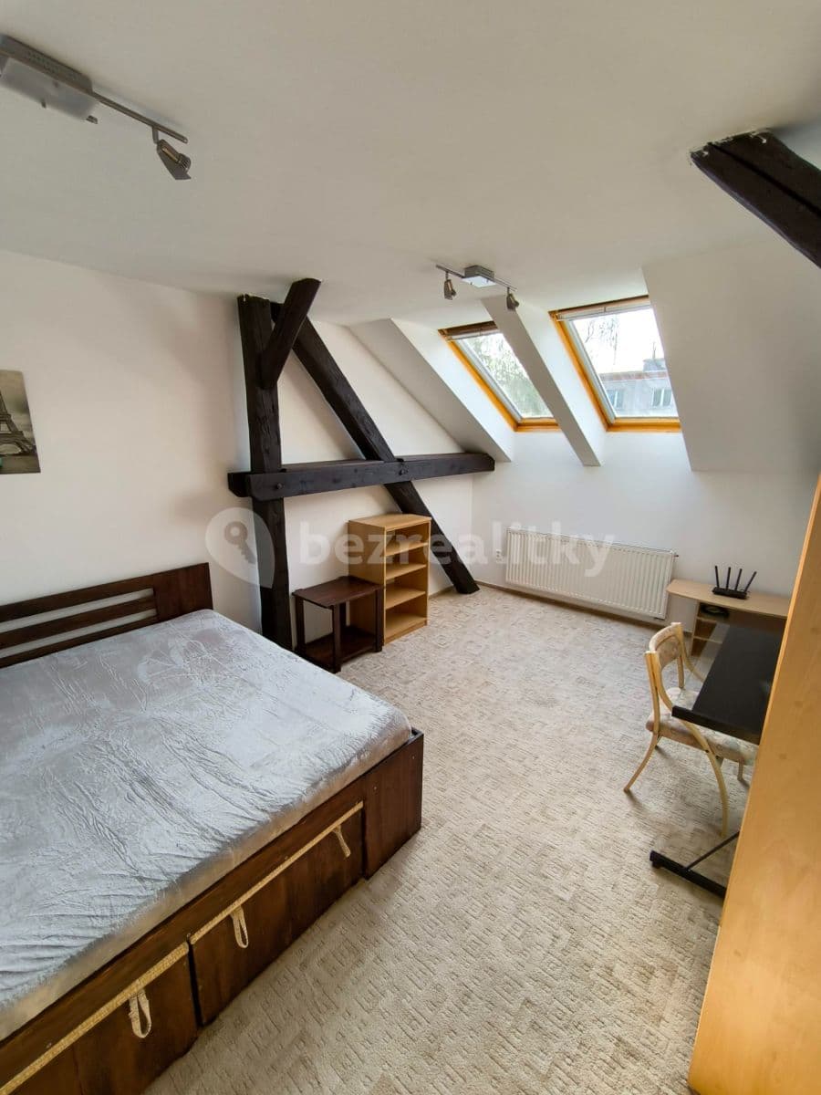 Pronájem bytu 1+1 40 m², Benešovo nábřeží, Zlín, Zlínský kraj Pronájem bytu 1+1 40 m², Benešovo nábřeží, Zlín, Zlínský kraj