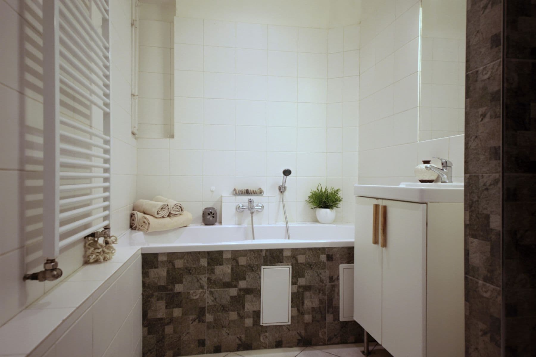 Pronájem bytu 50 m², Čajkovského, Praha, Praha Pronájem bytu 50 m², Čajkovského, Praha, Praha