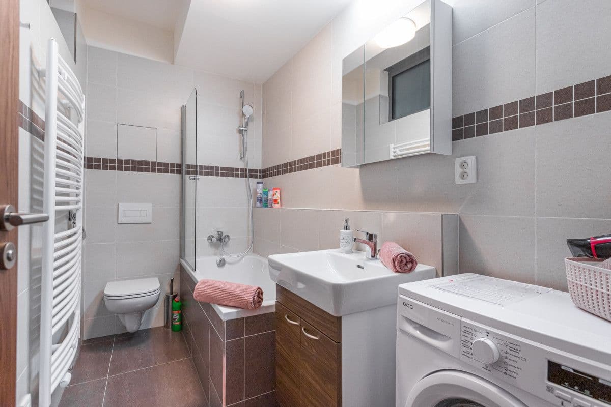 Pronájem bytu 35 m², Hlaváčkova, Praha, Praha Pronájem bytu 35 m², Hlaváčkova, Praha, Praha