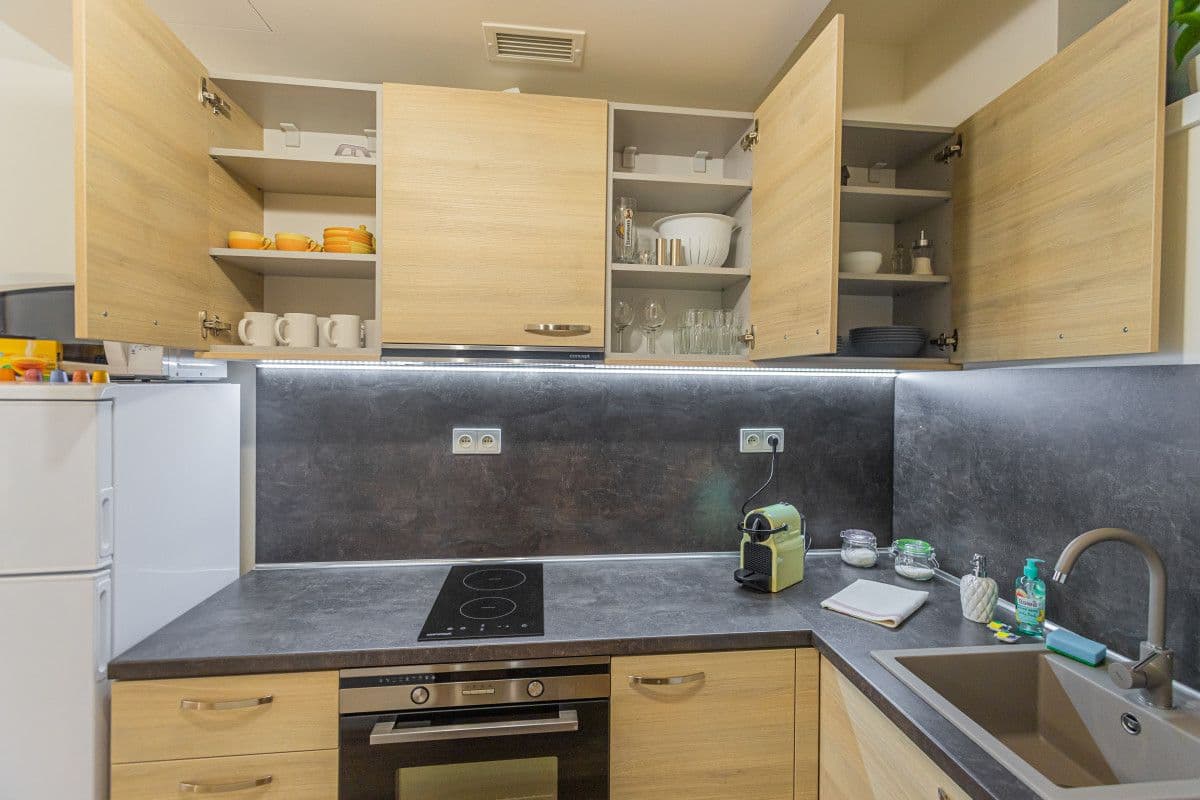 Pronájem bytu 35 m², Hlaváčkova, Praha, Praha Pronájem bytu 35 m², Hlaváčkova, Praha, Praha