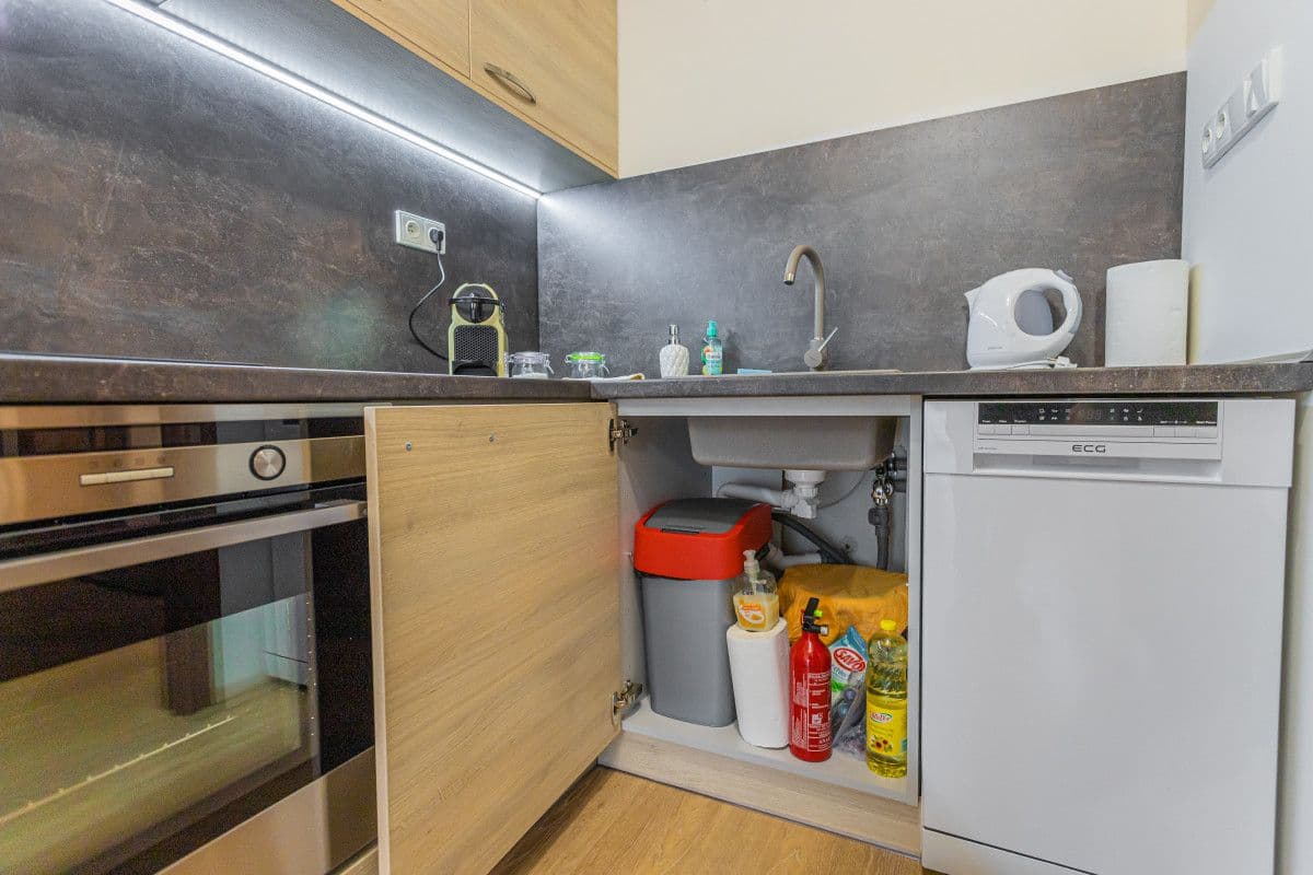Pronájem bytu 35 m², Hlaváčkova, Praha, Praha Pronájem bytu 35 m², Hlaváčkova, Praha, Praha