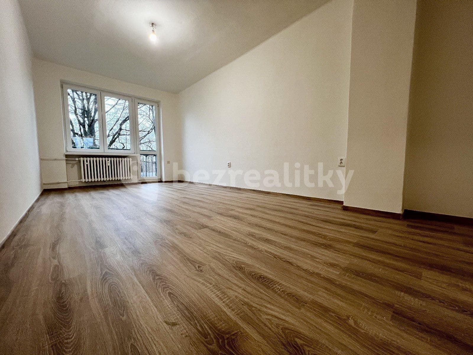 Pronájem bytu 2+1 48 m², Radvanická, Ostrava, Moravskoslezský kraj