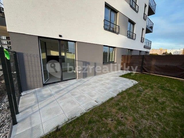 Pronájem bytu 1+kk 38 m², Františka Kováříka, Plzeň, Plzeňský kraj Pronájem bytu 1+kk 38 m², Františka Kováříka, Plzeň, Plzeňský kraj