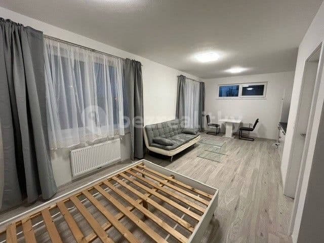 Pronájem bytu 1+kk 38 m², Františka Kováříka, Plzeň, Plzeňský kraj Pronájem bytu 1+kk 38 m², Františka Kováříka, Plzeň, Plzeňský kraj