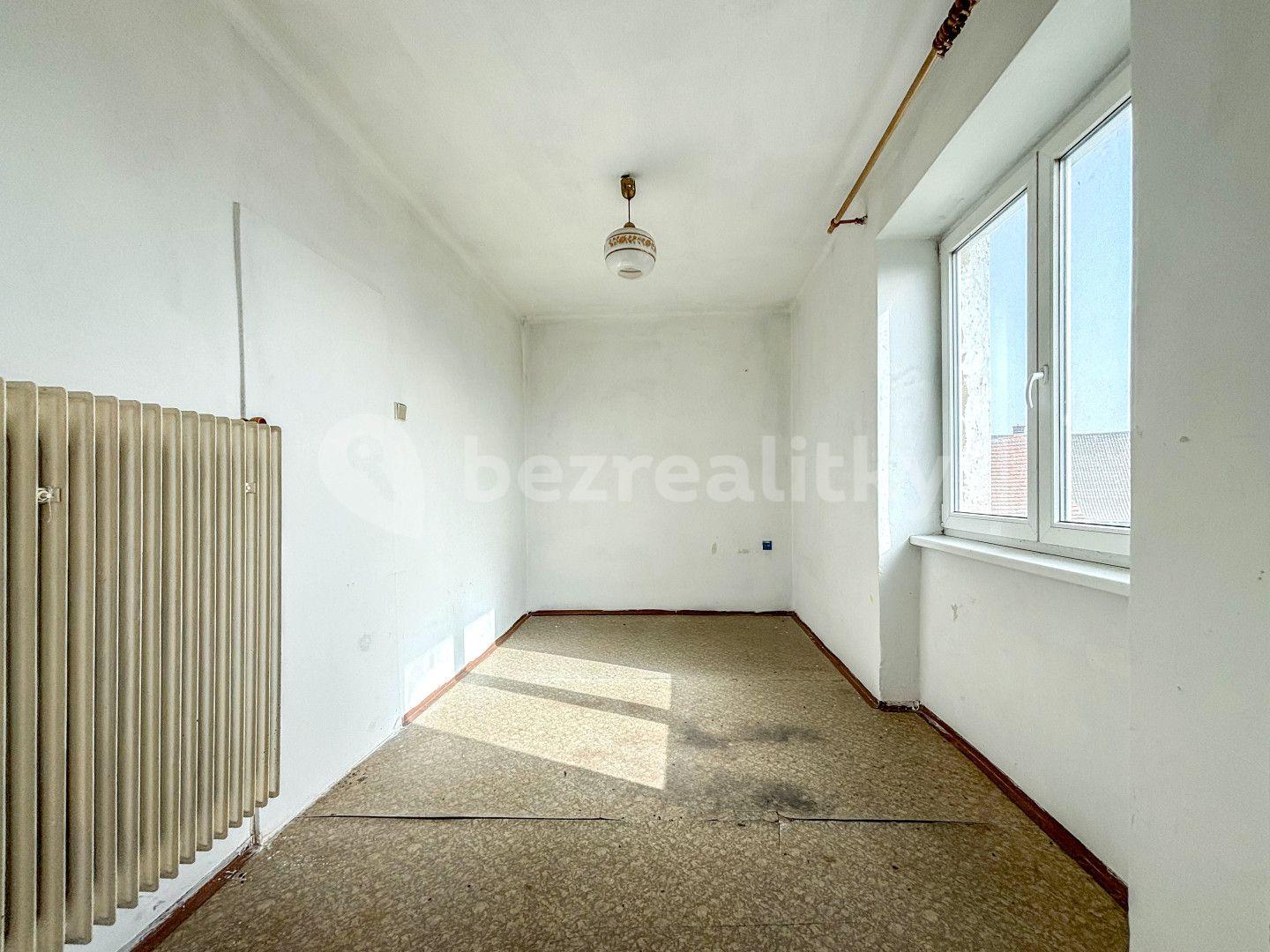Prodej bytu 3+1 60 m², Úštěk, Ústecký kraj