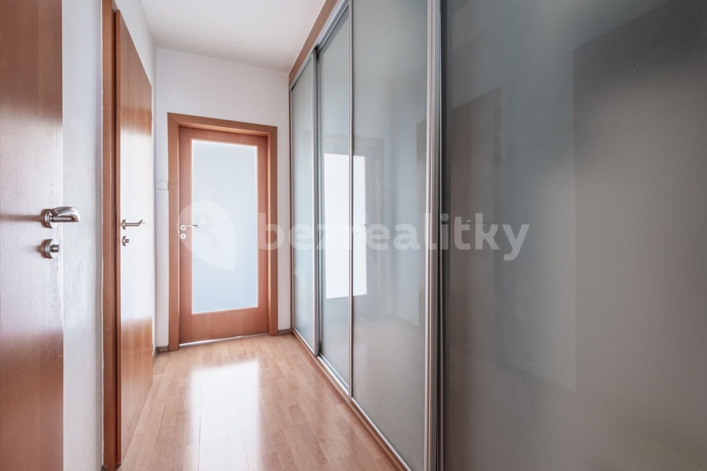 Prodej bytu 3+1 64 m², V jezírkách, Praha, Praha