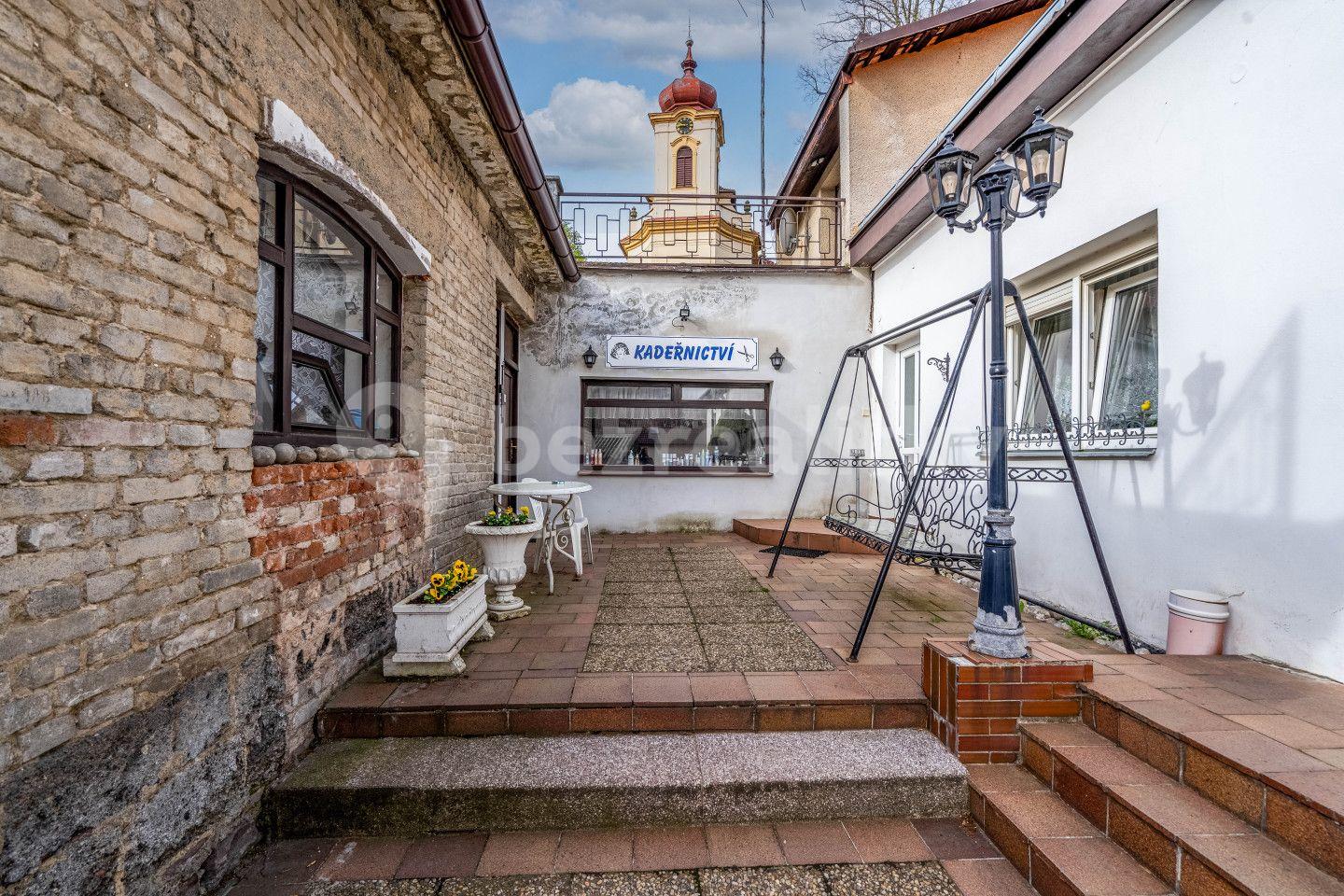 Prodej domu 600 m², pozemek 1.094 m², Slavíkova, Jince, Středočeský kraj