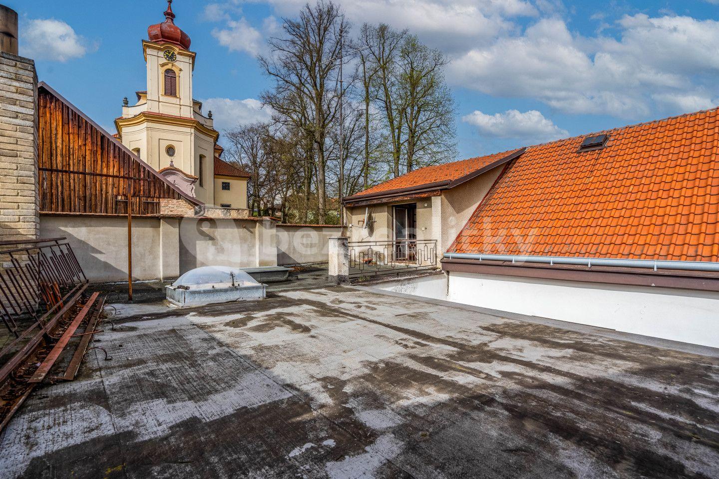 Prodej domu 600 m², pozemek 1.094 m², Slavíkova, Jince, Středočeský kraj