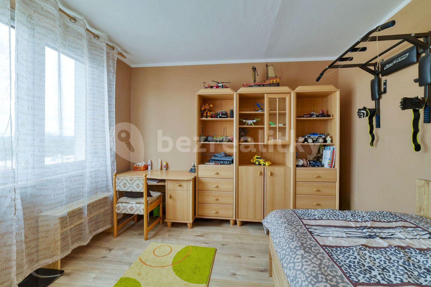Prodej bytu 3+1 63 m², Lesní, Cheb, Karlovarský kraj