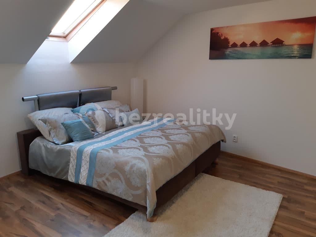 Pronájem bytu 1+kk 25 m², Staré náměstí, Brno, Jihomoravský kraj Pronájem bytu 1+kk 25 m², Staré náměstí, Brno, Jihomoravský kraj