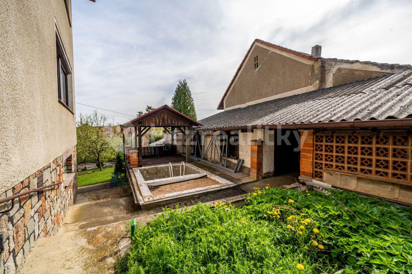 Prodej domu 170 m², pozemek 864 m², Nesvačily, Středočeský kraj