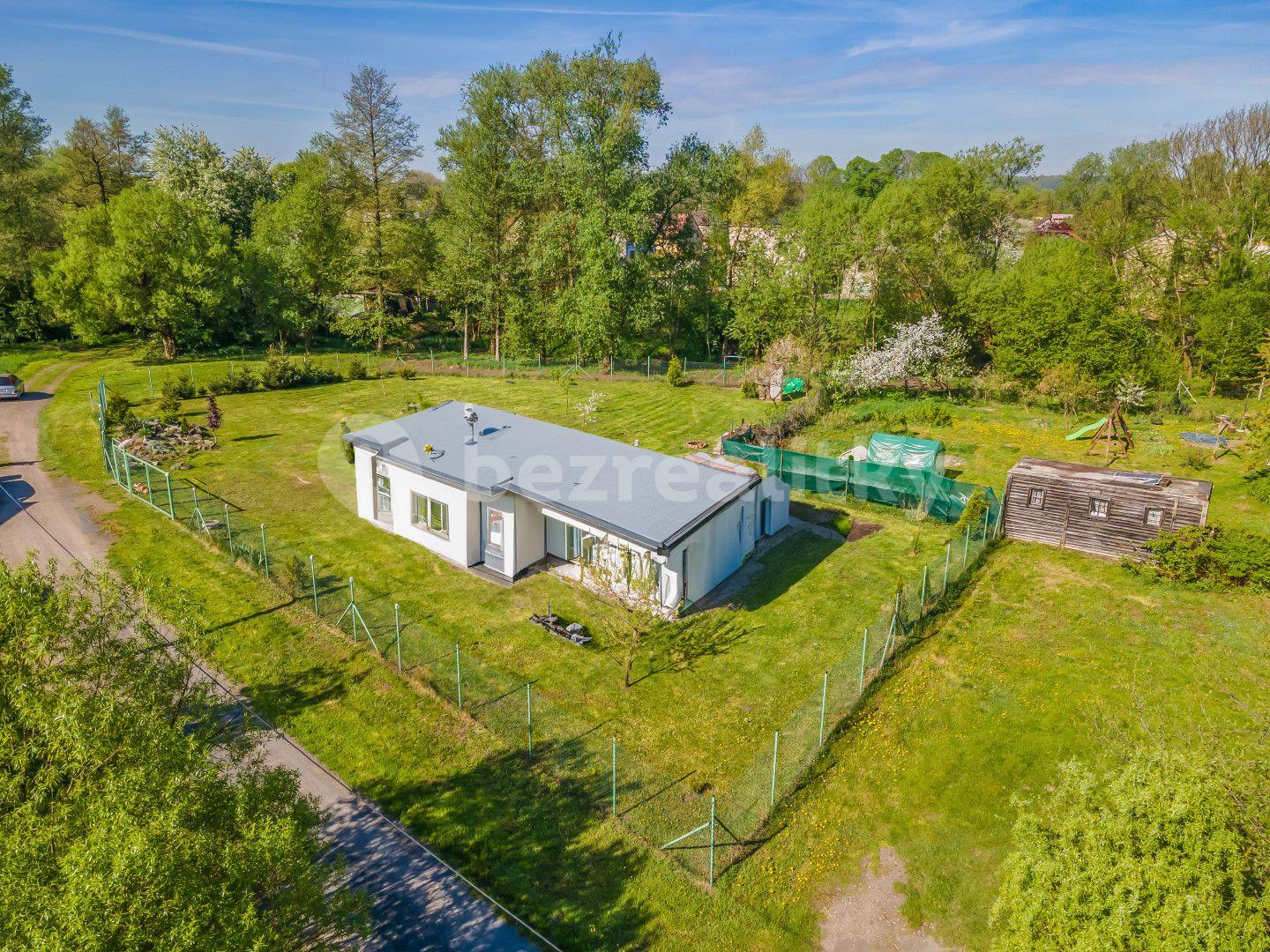 Prodej pozemku 1.674 m², Za Vsí, Karviná, Moravskoslezský kraj