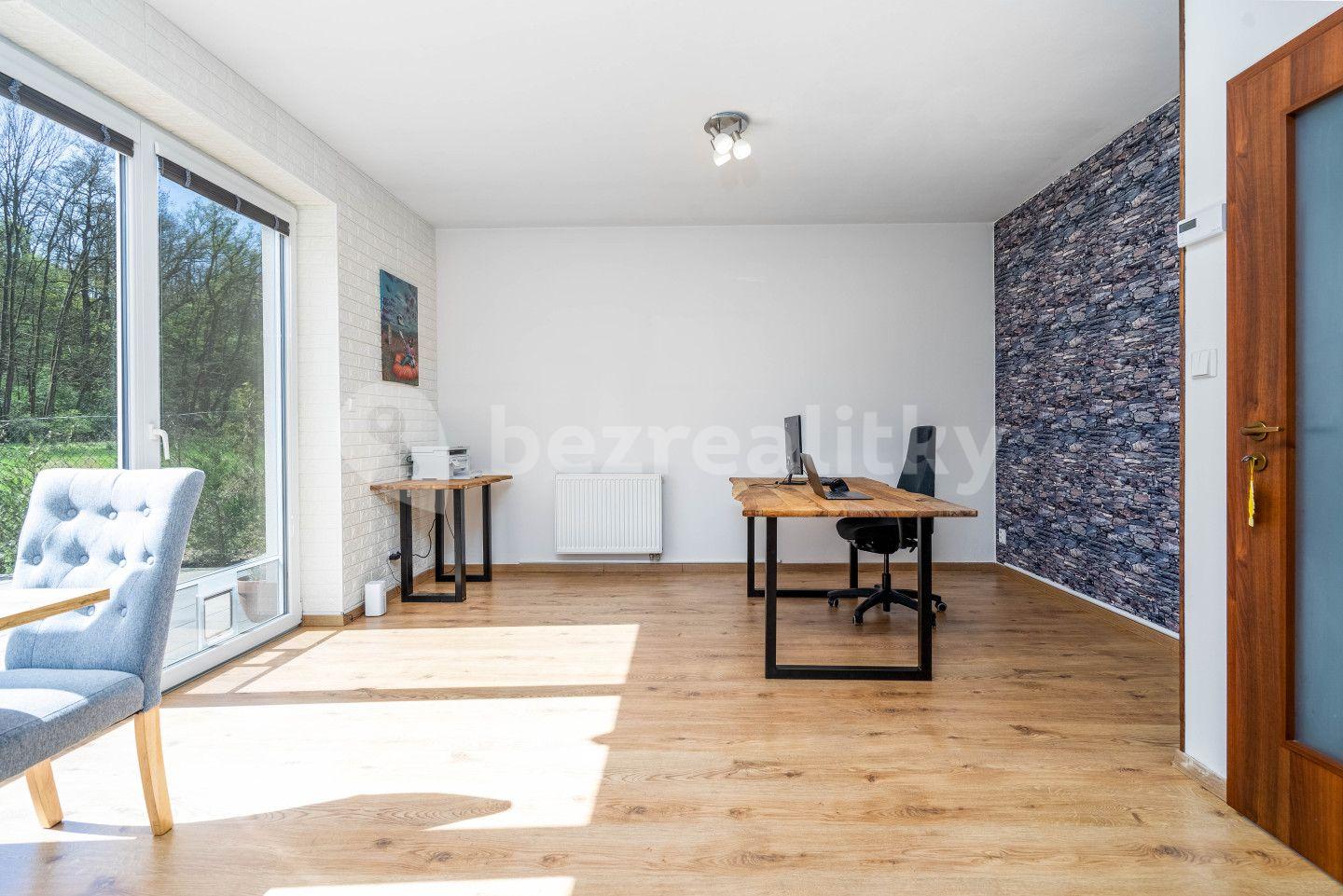 Prodej bytu 2+kk 103 m², U Velazu, Statenice, Středočeský kraj