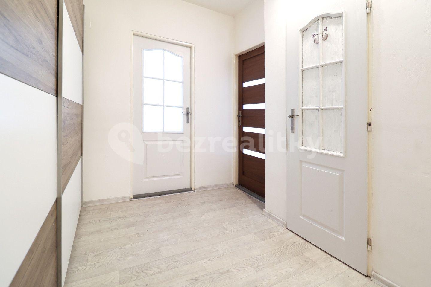 Prodej bytu 2+kk 40 m², Koněvova, Dubí, Ústecký kraj