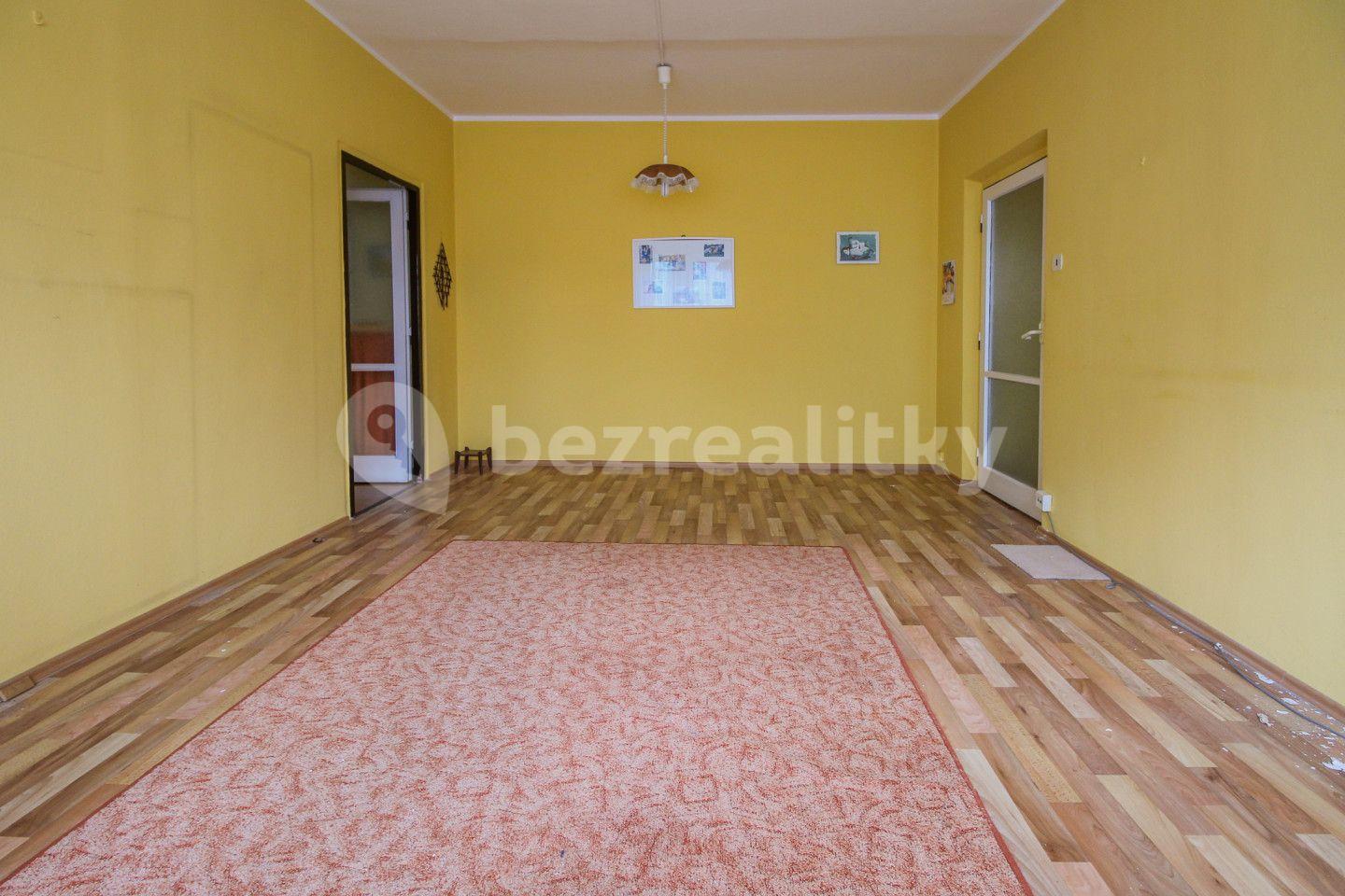 Prodej bytu 3+1 72 m², Nádražní, Šternberk, Olomoucký kraj