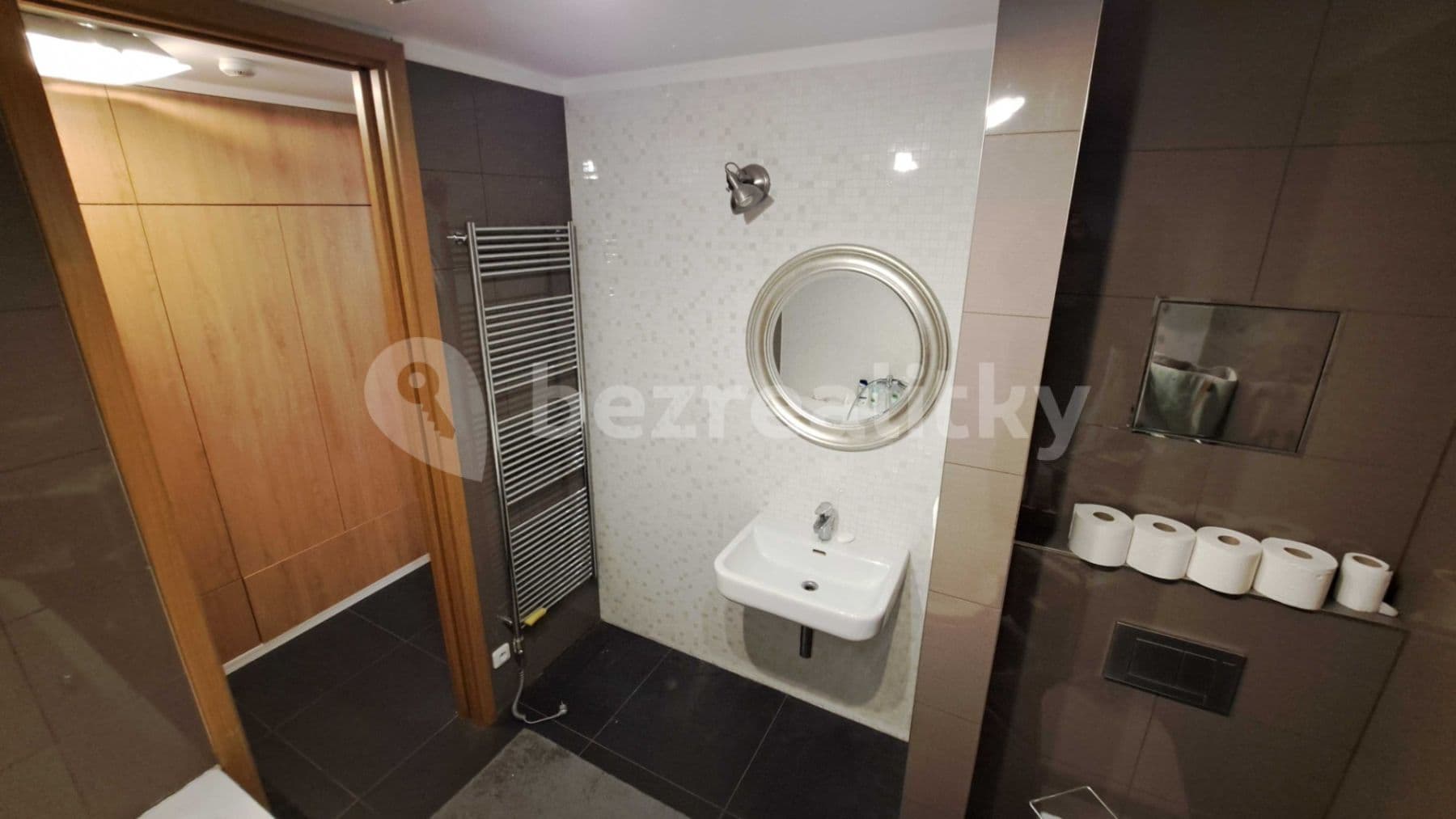 Pronájem bytu 1+kk 38 m², Uruguayská, Praha, Praha Pronájem bytu 1+kk 38 m², Uruguayská, Praha, Praha