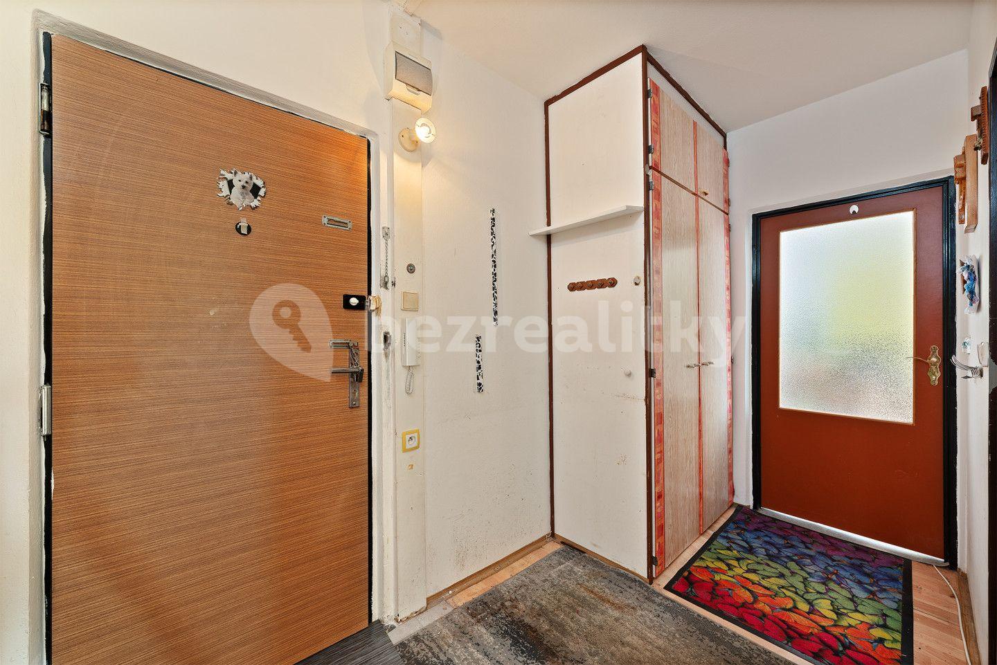 Prodej bytu 2+1 62 m², Holešická, Chomutov, Ústecký kraj