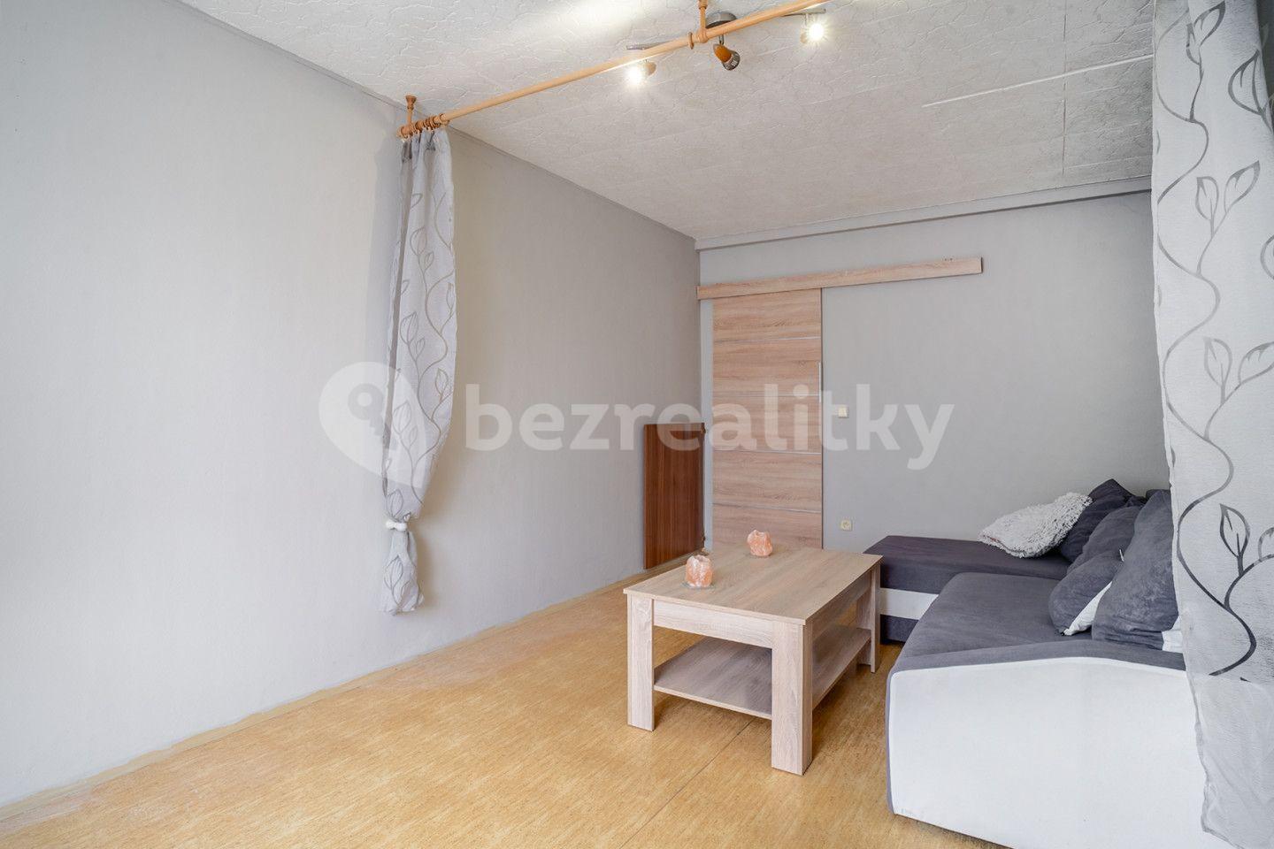 Prodej bytu 2+1 55 m², Luštěnice, Středočeský kraj