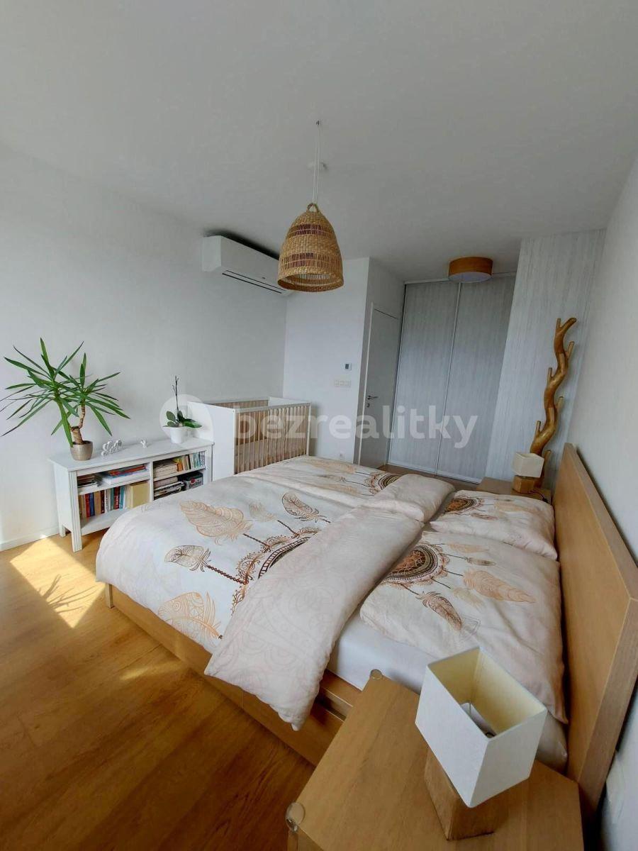 Pronájem bytu 2+1 51 m², Zadunajská cesta, Petržalka, Bratislavský kraj
