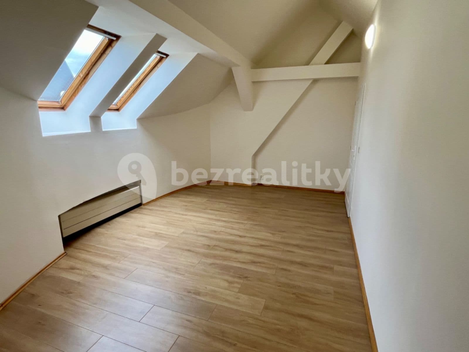 Pronájem bytu 7+1 250 m², Trojanova, Praha, Praha Pronájem bytu 7+1 250 m², Trojanova, Praha, Praha
