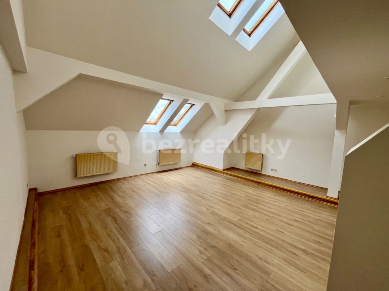 Pronájem bytu 7+1 250 m², Trojanova, Praha, Praha Pronájem bytu 7+1 250 m², Trojanova, Praha, Praha