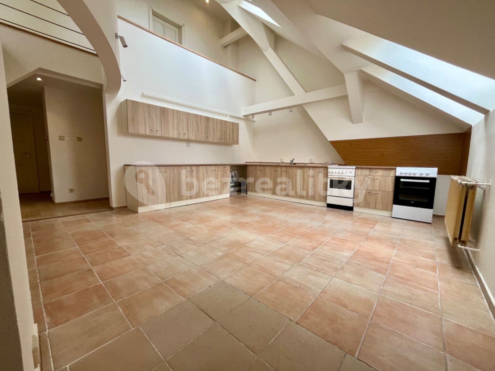 Pronájem bytu 7+1 250 m², Trojanova, Praha, Praha Pronájem bytu 7+1 250 m², Trojanova, Praha, Praha