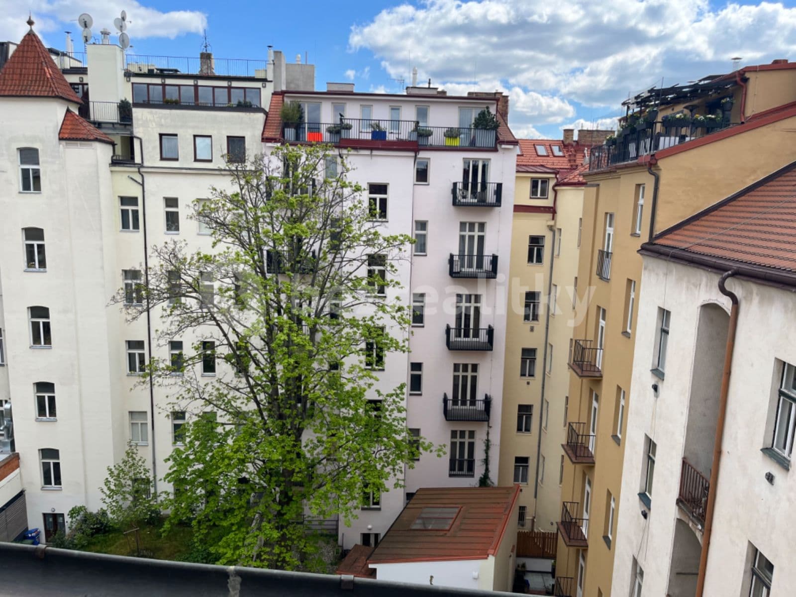 Pronájem bytu 7+1 250 m², Trojanova, Praha, Praha Pronájem bytu 7+1 250 m², Trojanova, Praha, Praha