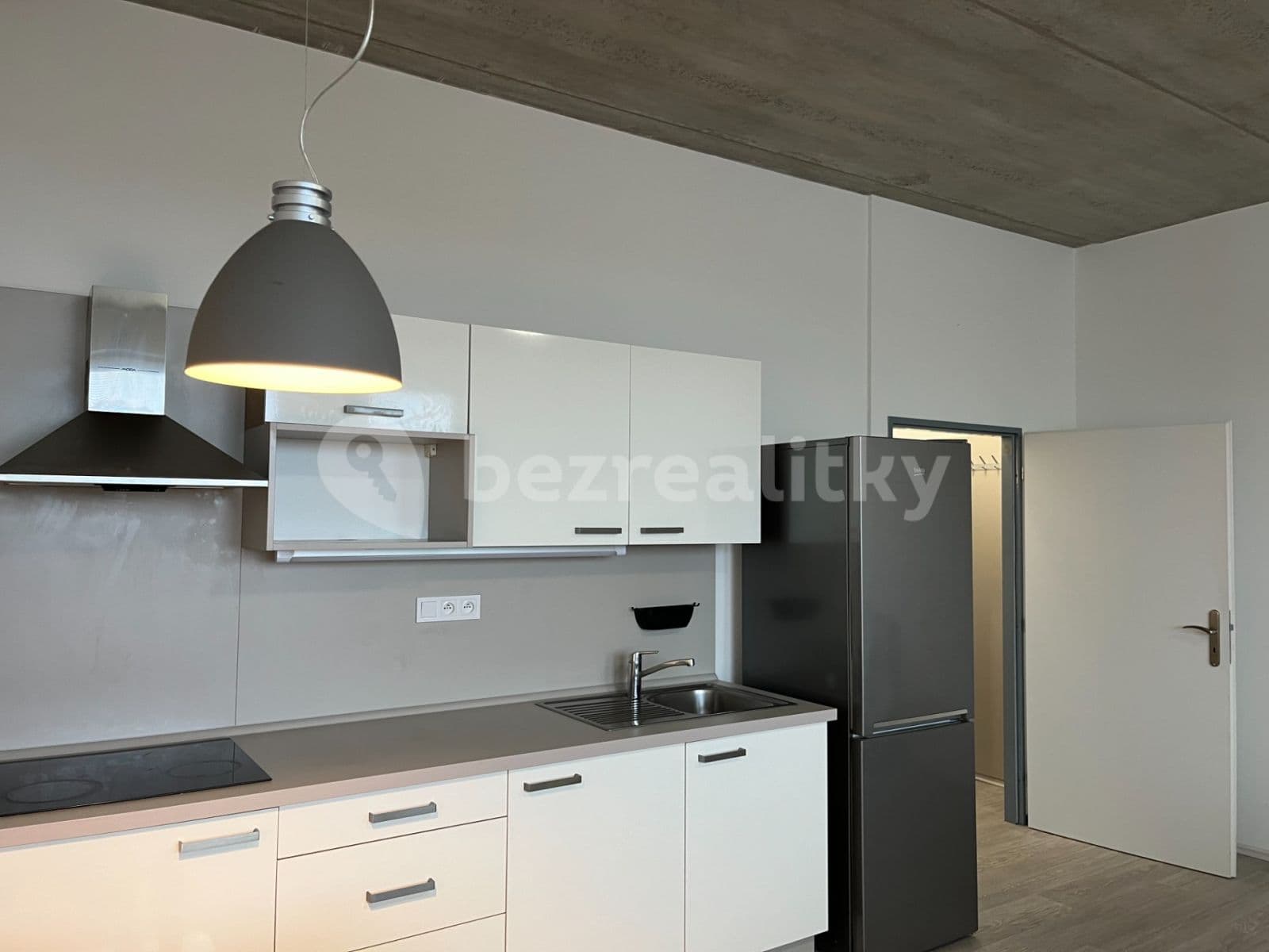 Pronájem bytu 1+kk 45 m², U Uhříněveské obory, Praha, Praha Pronájem bytu 1+kk 45 m², U Uhříněveské obory, Praha, Praha