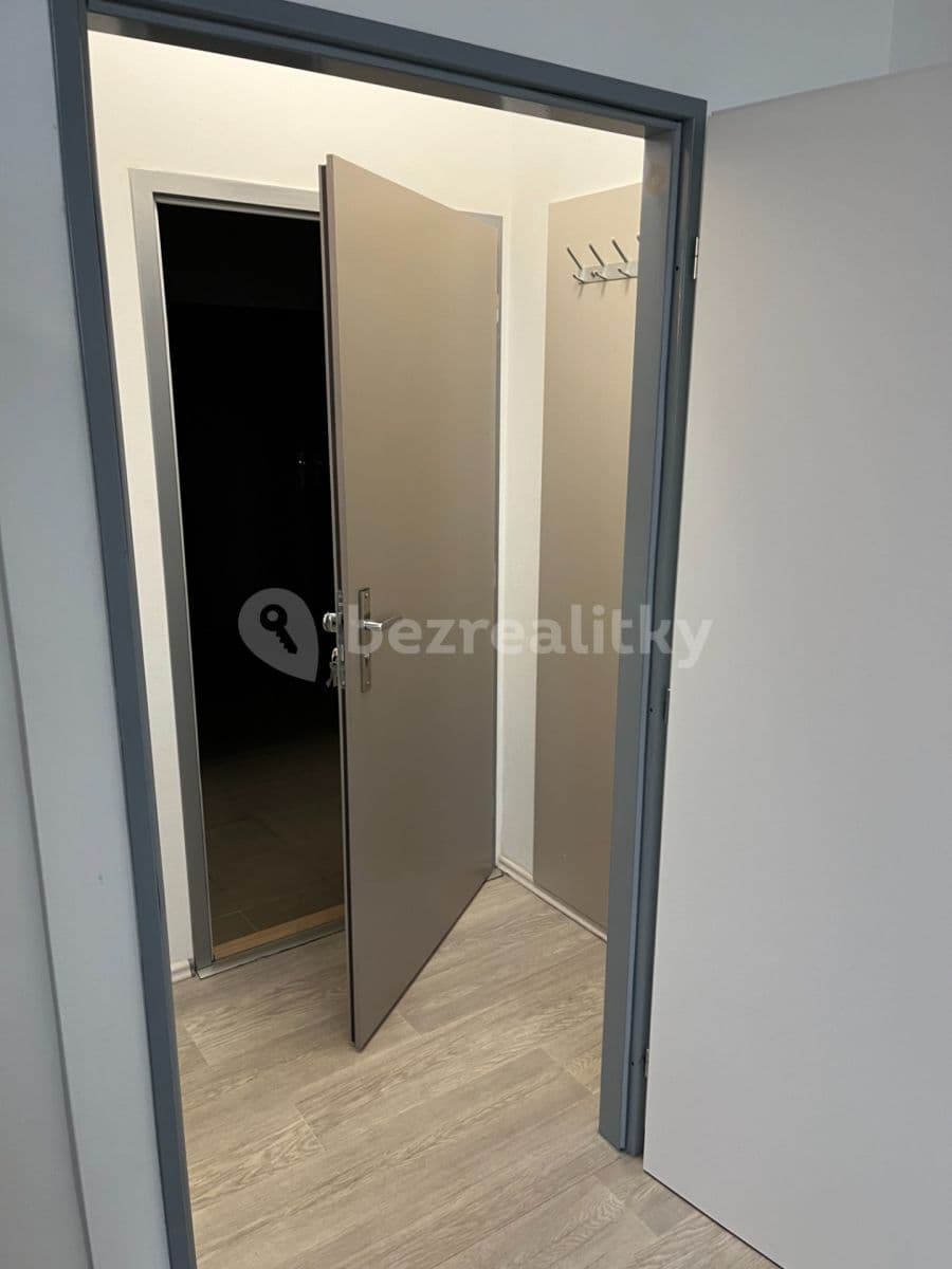 Pronájem bytu 1+kk 45 m², U Uhříněveské obory, Praha, Praha Pronájem bytu 1+kk 45 m², U Uhříněveské obory, Praha, Praha