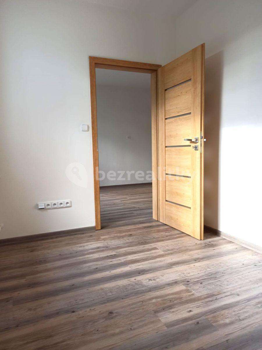Pronájem bytu 3+1 63 m², Boženy Němcové, Pelhřimov, Kraj Vysočina