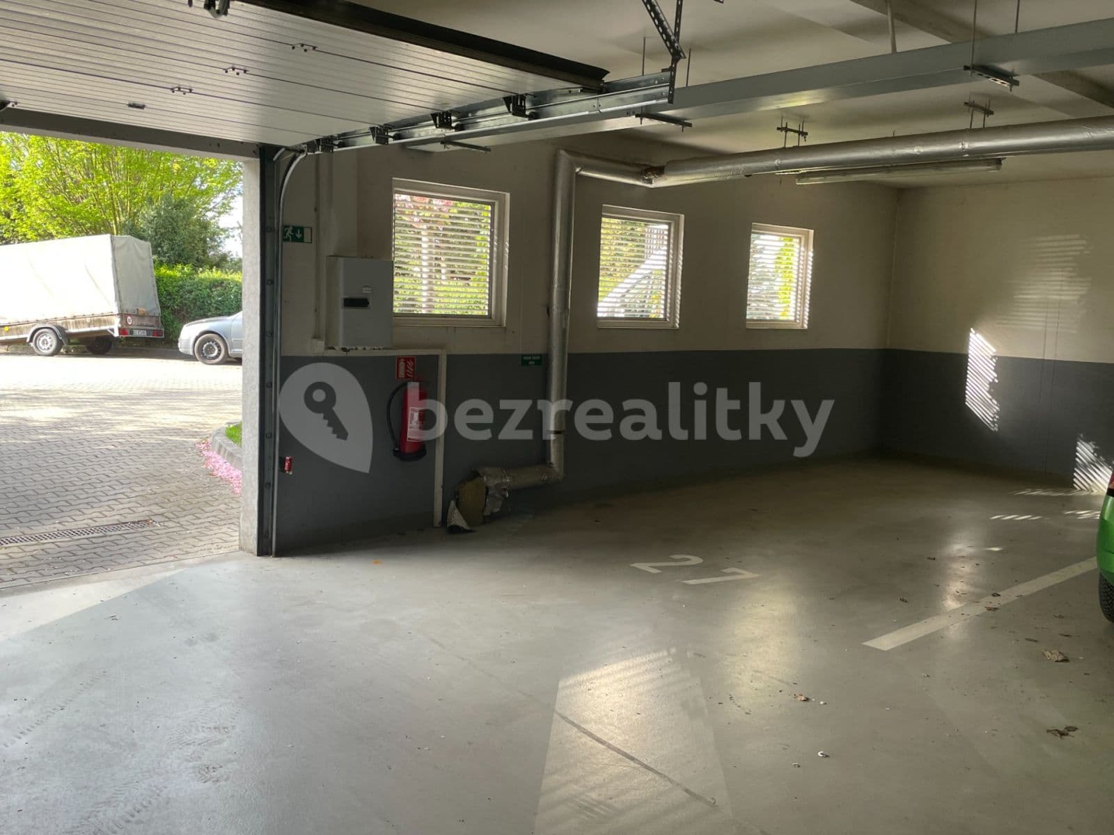 Pronájem garáže 17 m², Wiesenthalova, Praha, Praha Pronájem garáže 17 m², Wiesenthalova, Praha, Praha