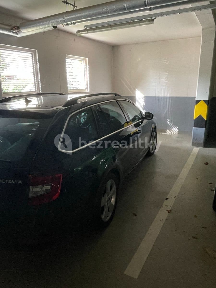 Pronájem garáže 17 m², Wiesenthalova, Praha, Praha Pronájem garáže 17 m², Wiesenthalova, Praha, Praha