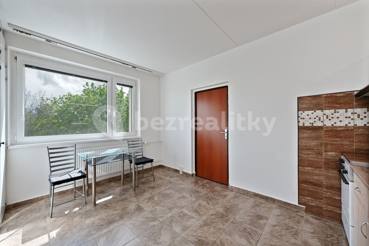 Prodej bytu 1+1 36 m², Kamenný vrch, Chomutov, Ústecký kraj