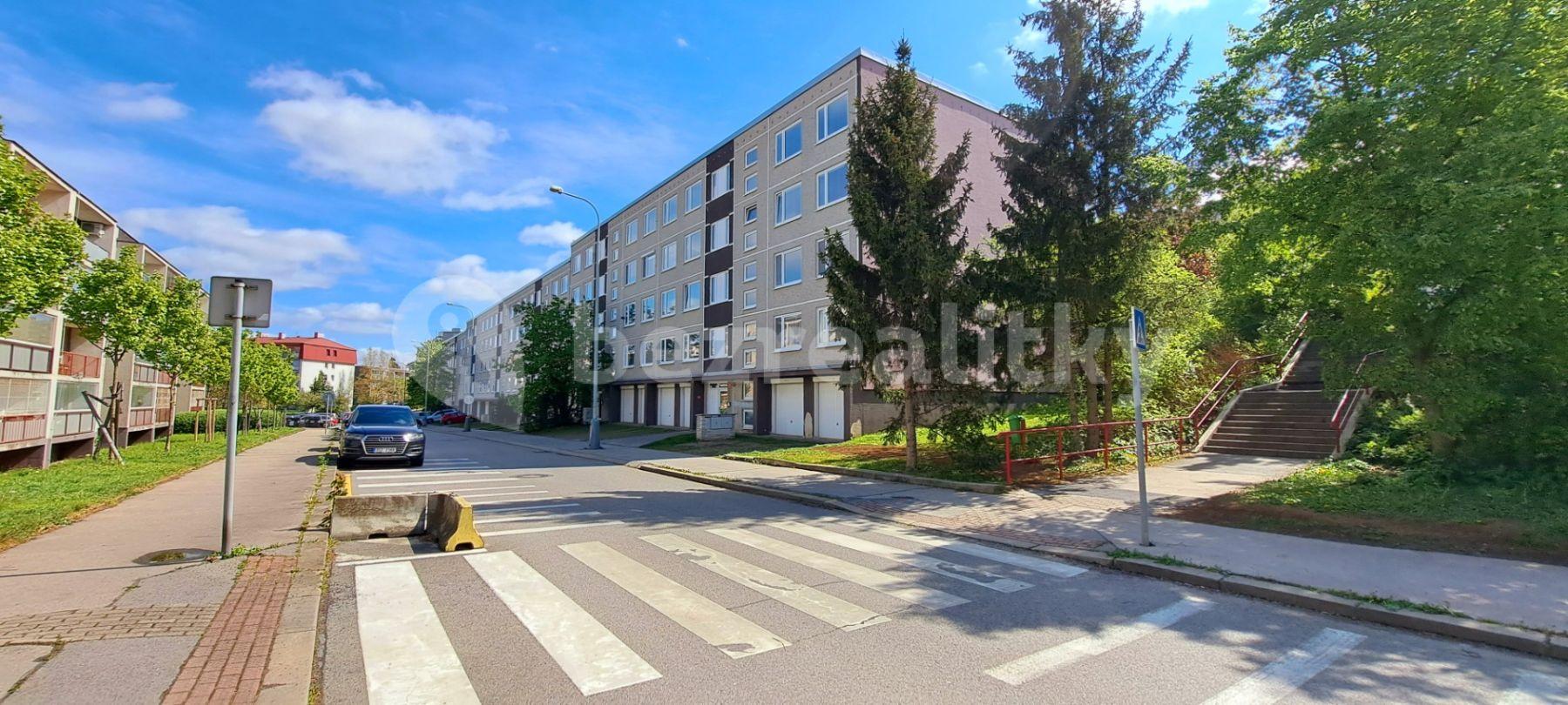 Pronájem bytu 1+kk 25 m², Generála Janouška, Praha, Praha
