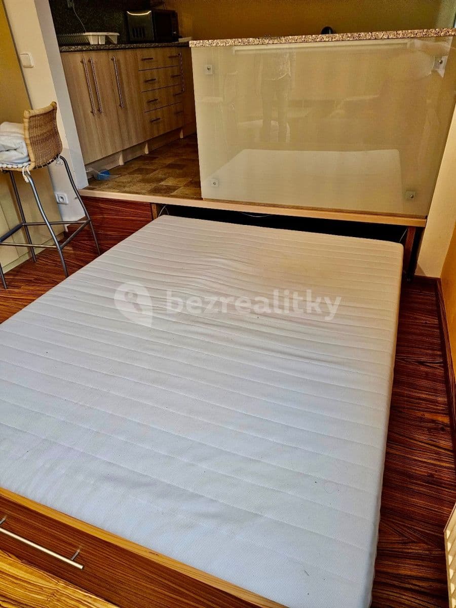 Pronájem bytu Garsoniéra 39 m², Českomoravská, Praha, Praha Pronájem bytu Garsoniéra 39 m², Českomoravská, Praha, Praha