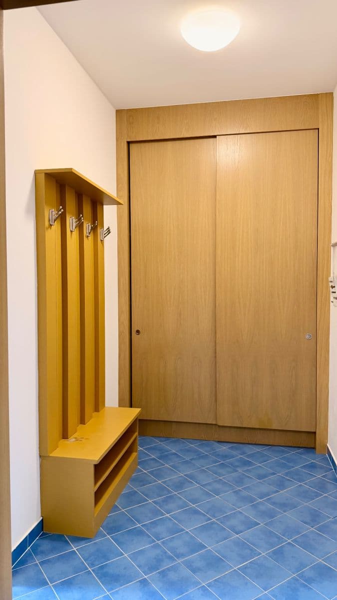 Pronájem bytu Garsoniéra 39 m², Českomoravská, Praha, Praha Pronájem bytu Garsoniéra 39 m², Českomoravská, Praha, Praha