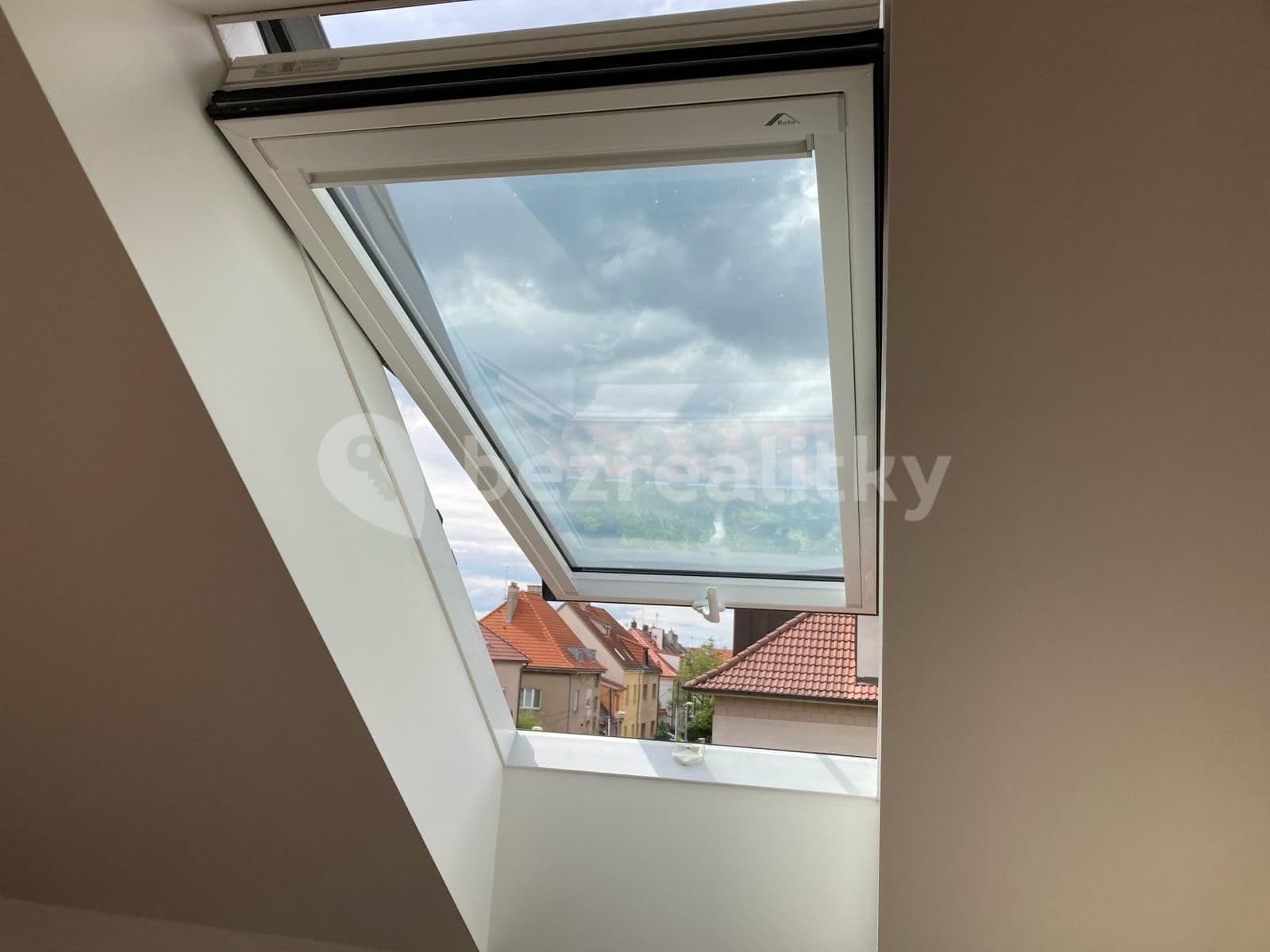 Pronájem bytu 1+1 45 m², Královická, Praha, Praha Pronájem bytu 1+1 45 m², Královická, Praha, Praha