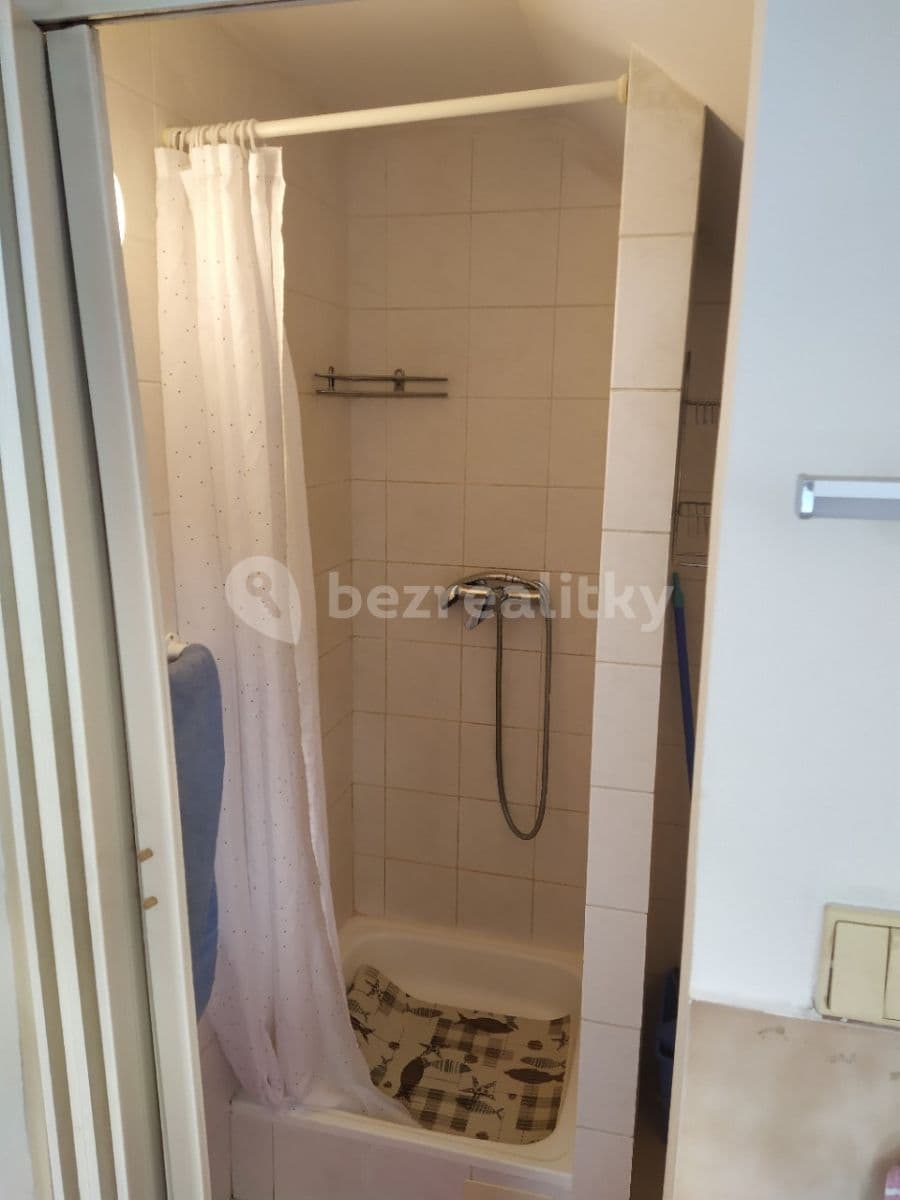 Pronájem bytu 1+1 45 m², Královická, Praha, Praha Pronájem bytu 1+1 45 m², Královická, Praha, Praha