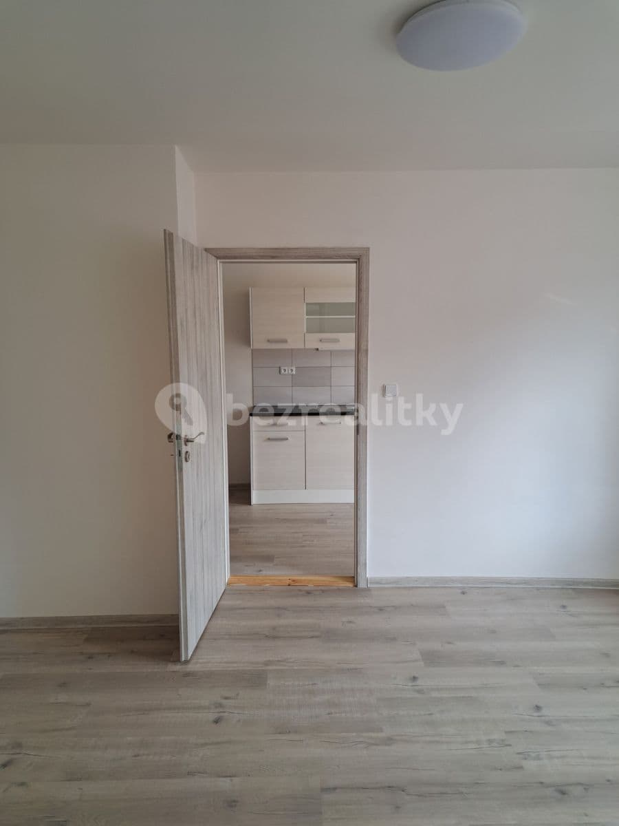 Pronájem bytu 3+kk 55 m², Bratrská, Bystřice nad Pernštejnem, Kraj Vysočina Pronájem bytu 3+kk 55 m², Bratrská, Bystřice nad Pernštejnem, Kraj Vysočina