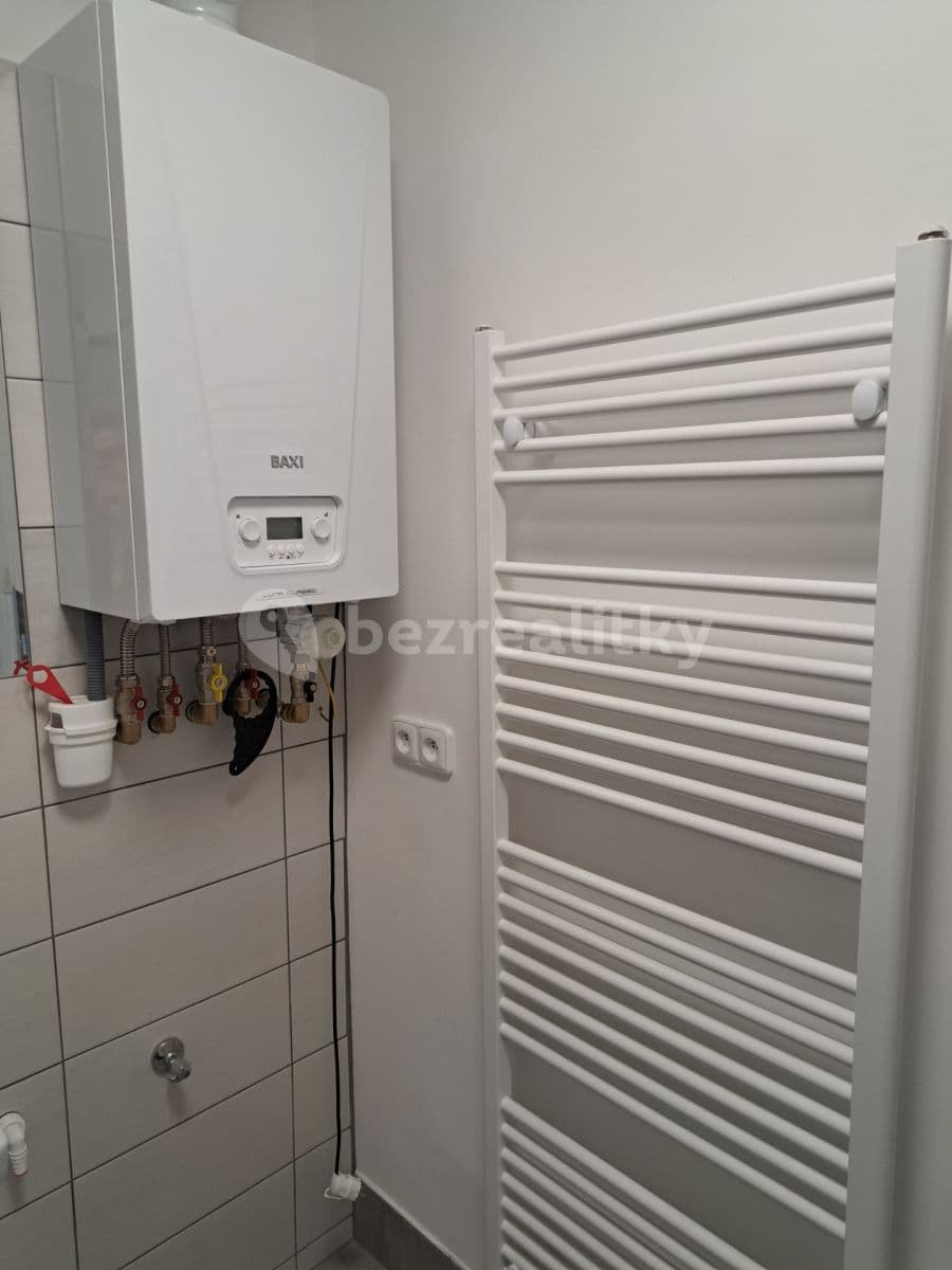 Pronájem bytu 3+kk 55 m², Bratrská, Bystřice nad Pernštejnem, Kraj Vysočina Pronájem bytu 3+kk 55 m², Bratrská, Bystřice nad Pernštejnem, Kraj Vysočina