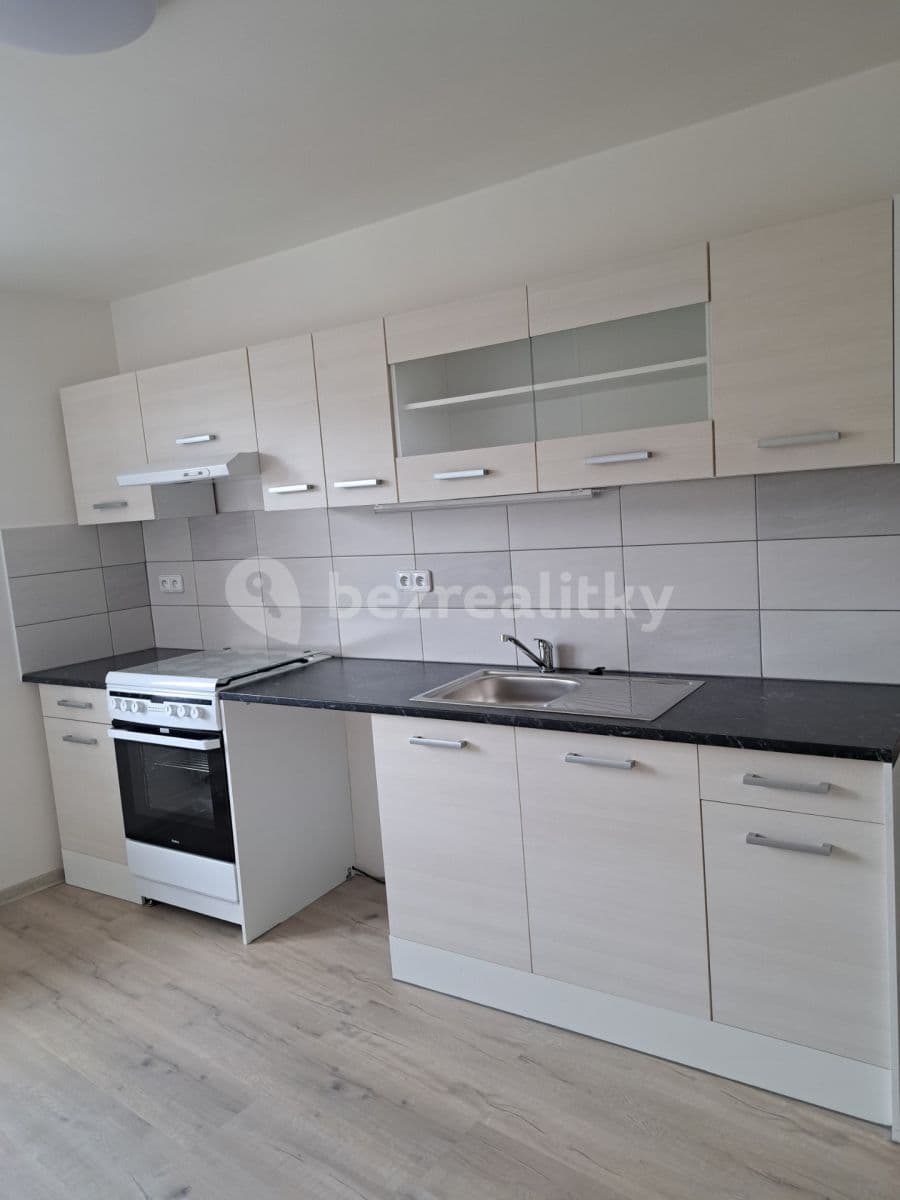 Pronájem bytu 3+kk 55 m², Bratrská, Bystřice nad Pernštejnem, Kraj Vysočina Pronájem bytu 3+kk 55 m², Bratrská, Bystřice nad Pernštejnem, Kraj Vysočina