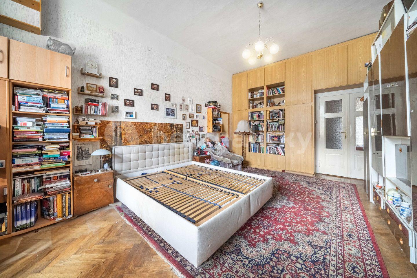Prodej bytu 3+1 99 m², Zvonařova, Praha, Praha