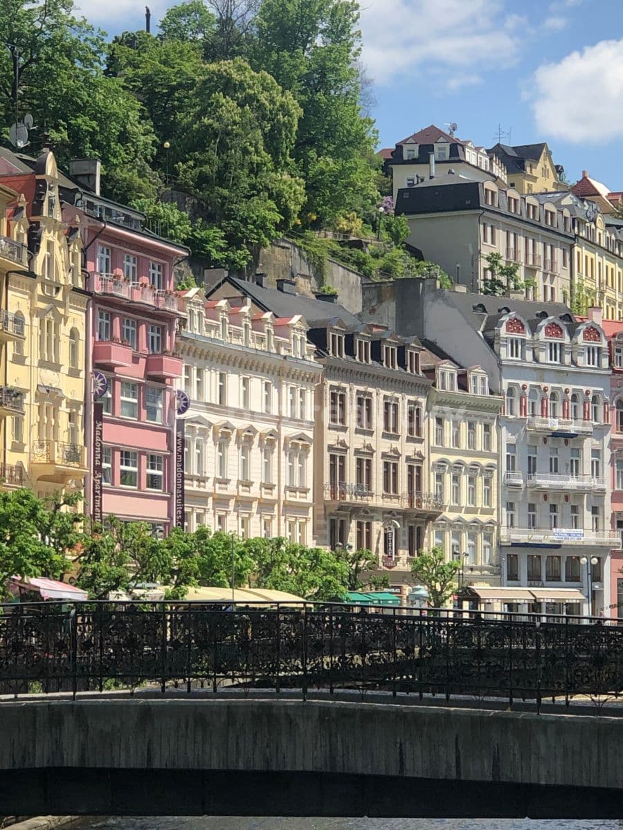 Pronájem bytu 1+1 30 m², Vřídelní, Karlovy Vary, Karlovarský kraj Pronájem bytu 1+1 30 m², Vřídelní, Karlovy Vary, Karlovarský kraj